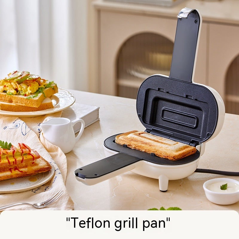 Hot pressing sandwich toaster making grilled sandwich on non-stick plates